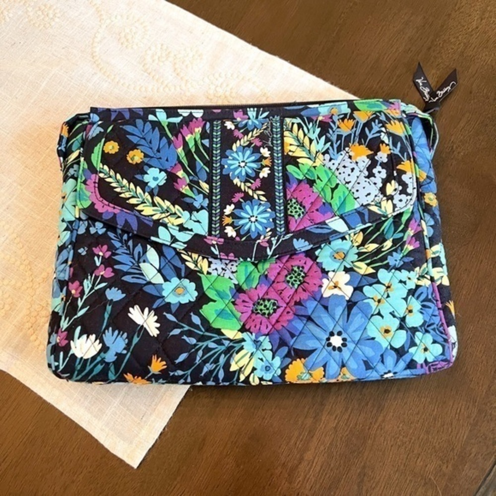 Vera Bradley Tablet Hipster